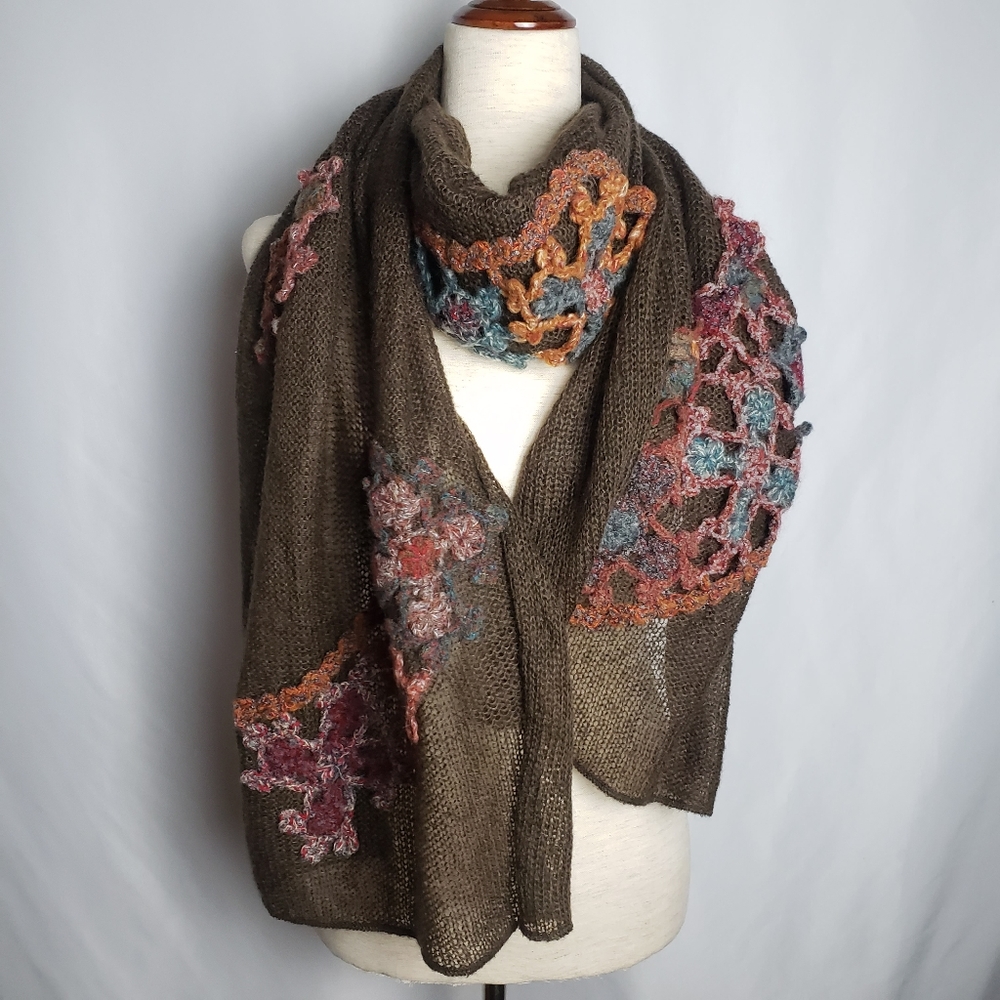 Vintage TRUSSARDI Mohair Bland Crochet Detail Scarf